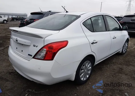 2014 Nissan Versa 1.6 Sv z USA, uszkodzony, nr VIN 3N1CN7AP6EK449060